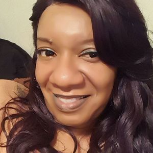 Meet your Posher, Valarie